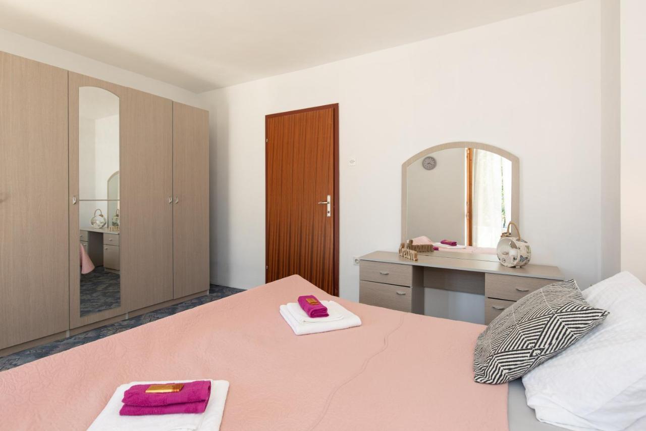 Apartment Lora Crikvenica Exterior foto